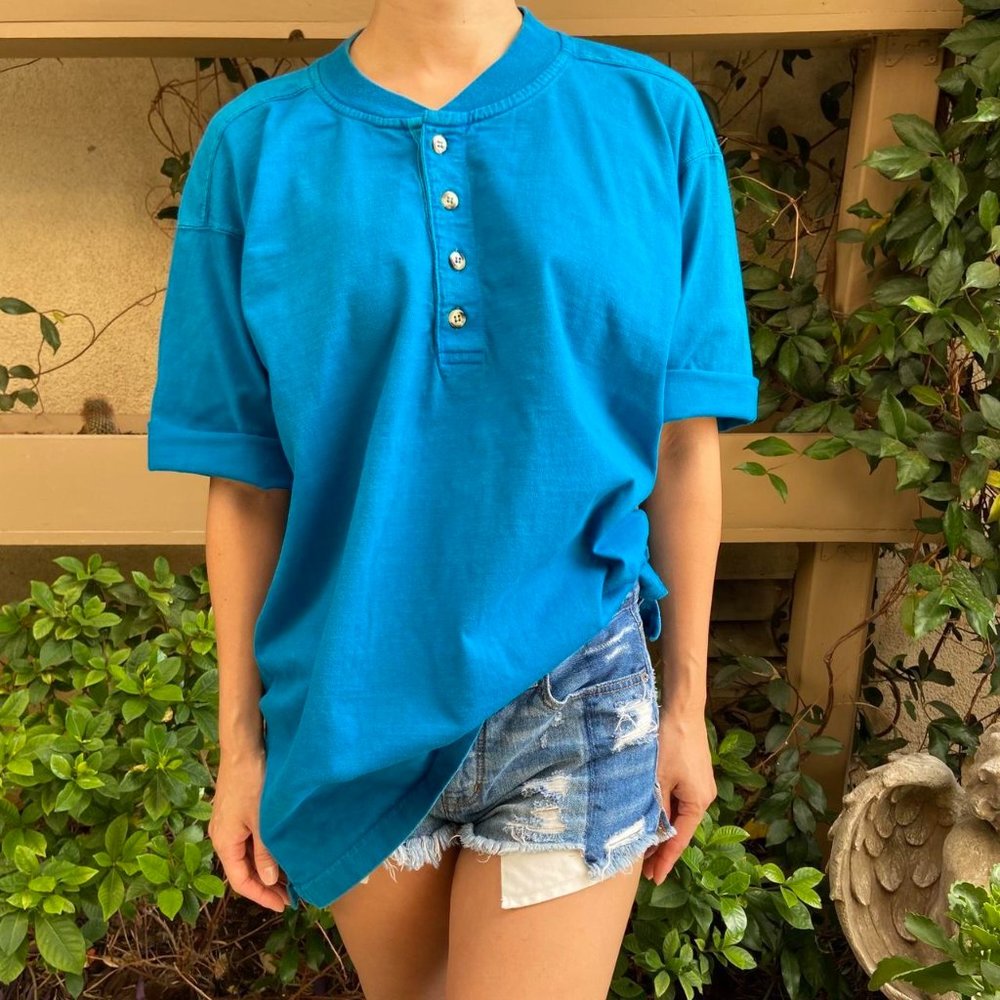Turquoise Blue 80's Basic T-shirt